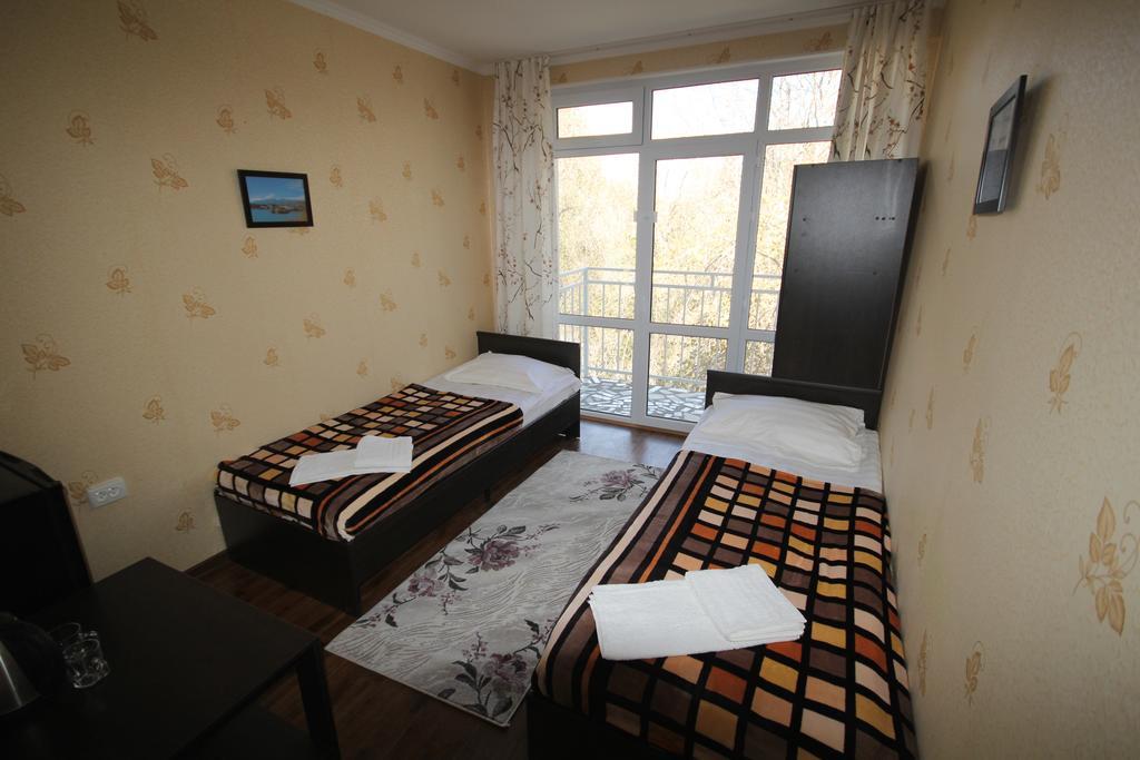 Guest House Parus Bosteri Buitenkant foto