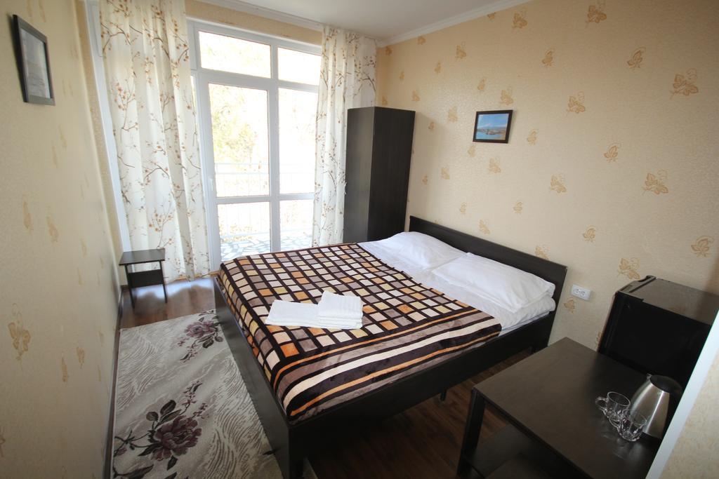Guest House Parus Bosteri Buitenkant foto