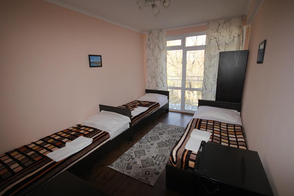 Guest House Parus Bosteri Buitenkant foto