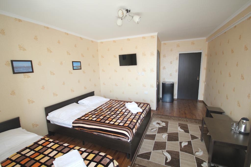 Guest House Parus Bosteri Buitenkant foto